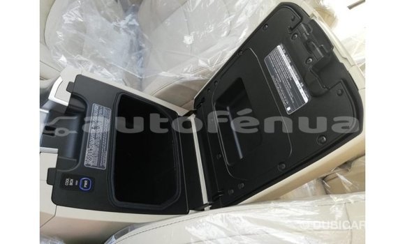 Buy Import Toyota Land Cruiser White Car in Import - Dubai in Marquesas Buy Import Toyota Land Cruiser White Car in Import - Dubai in Marquesas