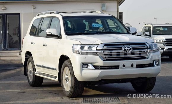 Buy Import Toyota Land Cruiser White Car in Import - Dubai in Marquesas Buy Import Toyota Land Cruiser White Car in Import - Dubai in Marquesas