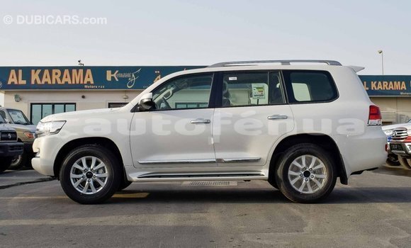 Buy Import Toyota Land Cruiser White Car in Import - Dubai in Marquesas Buy Import Toyota Land Cruiser White Car in Import - Dubai in Marquesas