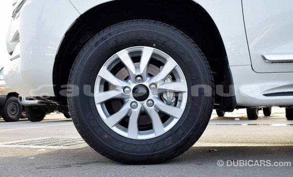 Buy Import Toyota Land Cruiser White Car in Import - Dubai in Marquesas Buy Import Toyota Land Cruiser White Car in Import - Dubai in Marquesas