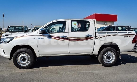 Buy Import Toyota Hilux White Car in Import - Dubai in Marquesas Buy Import Toyota Hilux White Car in Import - Dubai in Marquesas