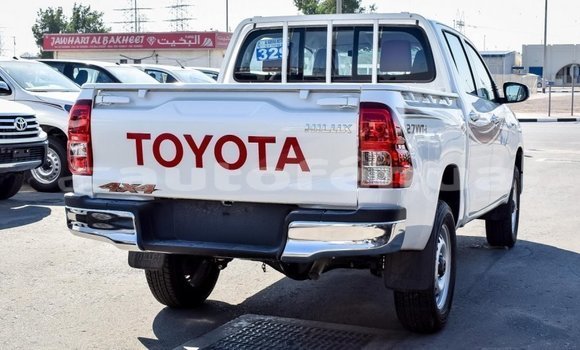 Buy Import Toyota Hilux White Car in Import - Dubai in Marquesas Buy Import Toyota Hilux White Car in Import - Dubai in Marquesas