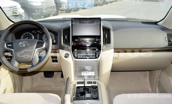 Buy Import Toyota Land Cruiser White Car in Import - Dubai in Marquesas Buy Import Toyota Land Cruiser White Car in Import - Dubai in Marquesas