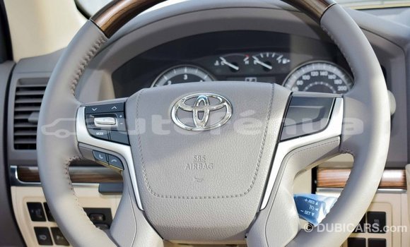 Buy Import Toyota Land Cruiser White Car in Import - Dubai in Marquesas Buy Import Toyota Land Cruiser White Car in Import - Dubai in Marquesas