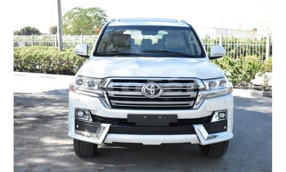 Buy Import Toyota Land Cruiser White Car in Import - Dubai in Marquesas Buy Import Toyota Land Cruiser White Car in Import - Dubai in Marquesas