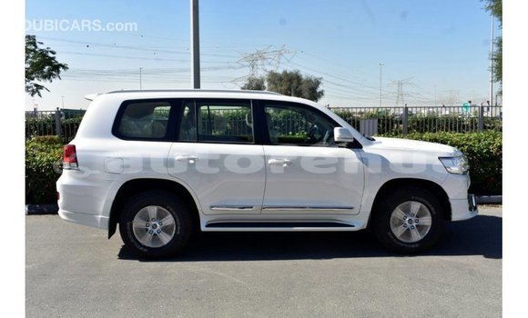 Buy Import Toyota Land Cruiser White Car in Import - Dubai in Marquesas Buy Import Toyota Land Cruiser White Car in Import - Dubai in Marquesas