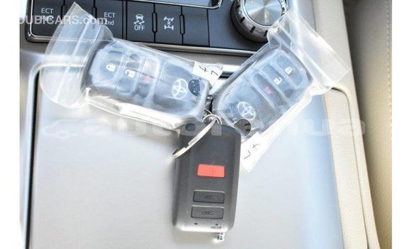 Buy Import Toyota Land Cruiser White Car in Import - Dubai in Marquesas Buy Import Toyota Land Cruiser White Car in Import - Dubai in Marquesas
