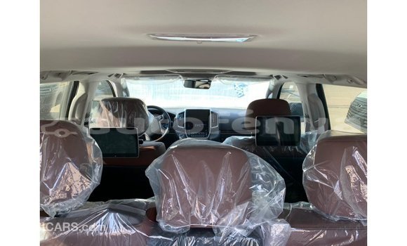 Acheter Import Voiture Toyota Land Cruiser Blanc à Import - Dubai, Marquesas Acheter Import Voiture Toyota Land Cruiser Blanc à Import - Dubai, Marquesas