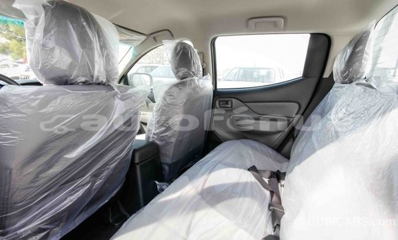 Acheter Import Voiture Mitsubishi L200 Blanc à Import - Dubai, Marquesas Acheter Import Voiture Mitsubishi L200 Blanc à Import - Dubai, Marquesas