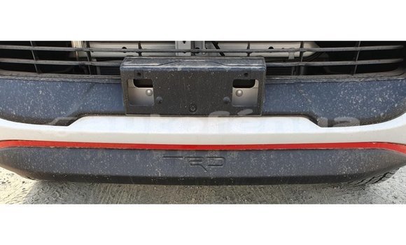 Acheter Import Voiture Toyota Hilux Blanc à Import - Dubai, Marquesas Acheter Import Voiture Toyota Hilux Blanc à Import - Dubai, Marquesas