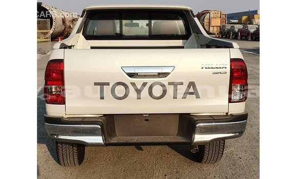 Acheter Import Voiture Toyota Hilux Blanc à Import - Dubai, Marquesas Acheter Import Voiture Toyota Hilux Blanc à Import - Dubai, Marquesas