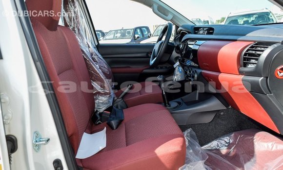 Buy Import Toyota Hilux White Car in Import - Dubai in Marquesas Buy Import Toyota Hilux White Car in Import - Dubai in Marquesas