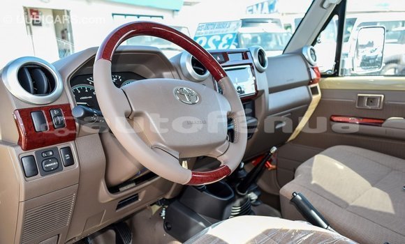 Buy Import Toyota Land Cruiser Beige Car in Import - Dubai in Marquesas Buy Import Toyota Land Cruiser Beige Car in Import - Dubai in Marquesas