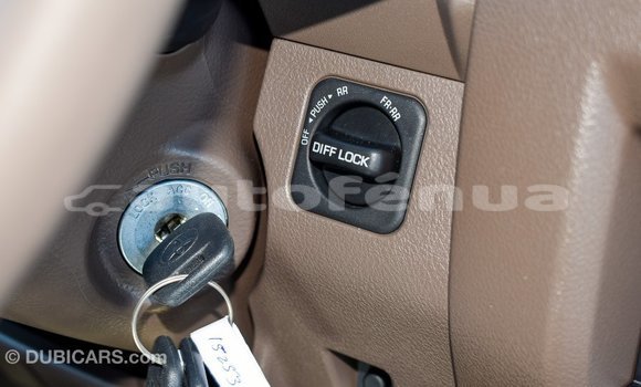 Buy Import Toyota Land Cruiser Beige Car in Import - Dubai in Marquesas Buy Import Toyota Land Cruiser Beige Car in Import - Dubai in Marquesas
