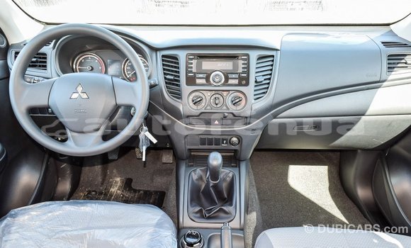 Buy Import Mitsubishi L200 White Car in Import - Dubai in Marquesas Buy Import Mitsubishi L200 White Car in Import - Dubai in Marquesas