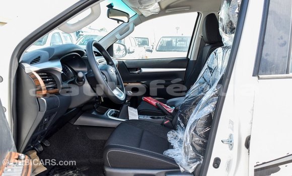 Buy Import Toyota Hilux White Car in Import - Dubai in Marquesas Buy Import Toyota Hilux White Car in Import - Dubai in Marquesas
