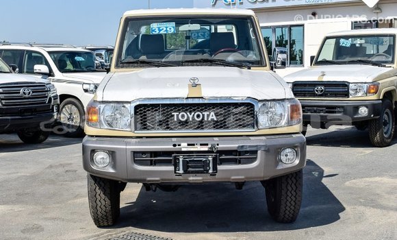 Buy Import Toyota Land Cruiser Beige Car in Import - Dubai in Marquesas Buy Import Toyota Land Cruiser Beige Car in Import - Dubai in Marquesas