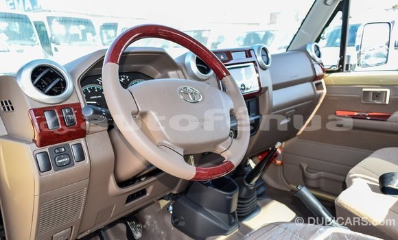 Buy Import Toyota Land Cruiser Beige Car in Import - Dubai in Marquesas Buy Import Toyota Land Cruiser Beige Car in Import - Dubai in Marquesas
