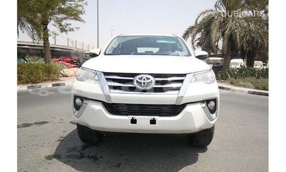 Acheter Import Voiture Toyota Fortuner Blanc à Import - Dubai, Marquesas Acheter Import Voiture Toyota Fortuner Blanc à Import - Dubai, Marquesas