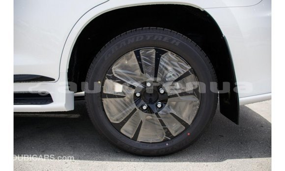 Acheter Import Voiture Lexus LX Blanc à Import - Dubai, Marquesas Acheter Import Voiture Lexus LX Blanc à Import - Dubai, Marquesas