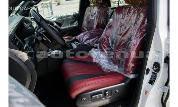 Acheter Import Voiture Lexus LX Blanc à Import - Dubai, Marquesas Acheter Import Voiture Lexus LX Blanc à Import - Dubai, Marquesas