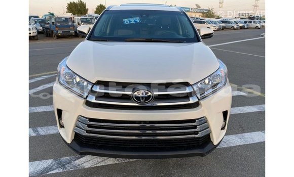Acheter Import Voiture Toyota Highlander Blanc à Import - Dubai, Marquesas Acheter Import Voiture Toyota Highlander Blanc à Import - Dubai, Marquesas
