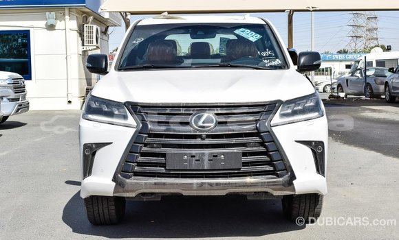 Acheter Import Voiture Lexus LX Blanc à Import - Dubai, Marquesas Acheter Import Voiture Lexus LX Blanc à Import - Dubai, Marquesas