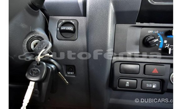 Buy Import Toyota Land Cruiser Red Car in Import - Dubai in Marquesas Buy Import Toyota Land Cruiser Red Car in Import - Dubai in Marquesas