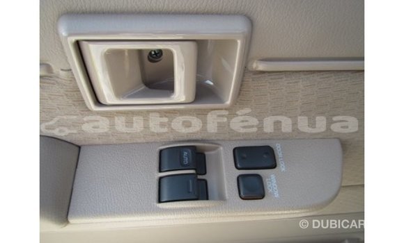 Acheter Import Voiture Toyota Land Cruiser Blanc à Import - Dubai, Marquesas Acheter Import Voiture Toyota Land Cruiser Blanc à Import - Dubai, Marquesas