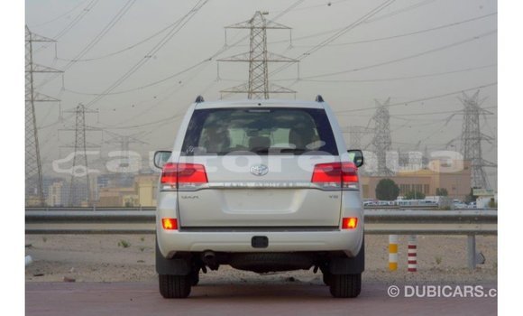 Buy Import Toyota Land Cruiser White Car in Import - Dubai in Marquesas Buy Import Toyota Land Cruiser White Car in Import - Dubai in Marquesas