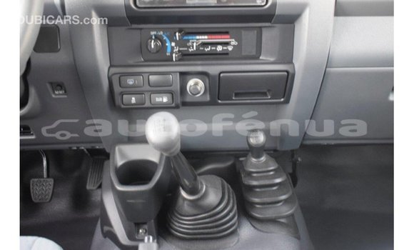 Buy Import Toyota Land Cruiser White Car in Import - Dubai in Marquesas Buy Import Toyota Land Cruiser White Car in Import - Dubai in Marquesas