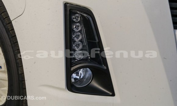 Acheter Import Voiture Toyota Hiace Blanc à Import - Dubai, Marquesas Acheter Import Voiture Toyota Hiace Blanc à Import - Dubai, Marquesas