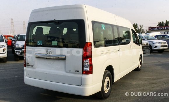 Acheter Import Voiture Toyota Hiace Blanc à Import - Dubai, Marquesas Acheter Import Voiture Toyota Hiace Blanc à Import - Dubai, Marquesas