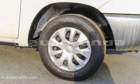 Acheter Import Voiture Toyota Hilux Blanc à Import - Dubai, Marquesas Acheter Import Voiture Toyota Hilux Blanc à Import - Dubai, Marquesas