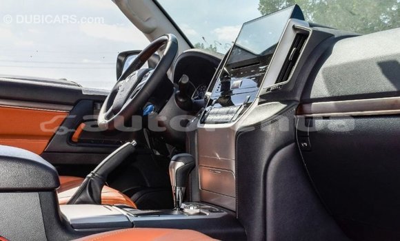 Acheter Import Voiture Toyota Land Cruiser Blanc à Import - Dubai, Marquesas Acheter Import Voiture Toyota Land Cruiser Blanc à Import - Dubai, Marquesas