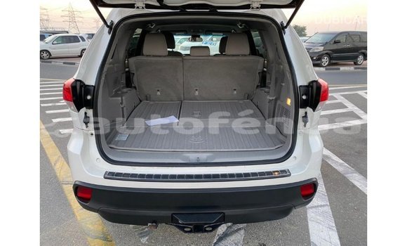 Acheter Import Voiture Toyota Highlander Blanc à Import - Dubai, Marquesas Acheter Import Voiture Toyota Highlander Blanc à Import - Dubai, Marquesas