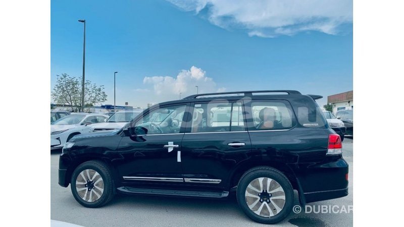 Big with watermark toyota land cruiser marquesas import dubai 2505