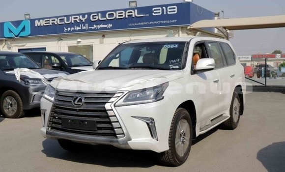 Acheter Import Voiture Lexus LX Blanc à Import - Dubai, Marquesas Acheter Import Voiture Lexus LX Blanc à Import - Dubai, Marquesas