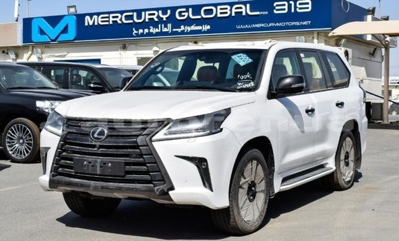 Acheter Import Voiture Lexus LX Blanc à Import - Dubai, Marquesas Acheter Import Voiture Lexus LX Blanc à Import - Dubai, Marquesas