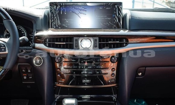 Acheter Import Voiture Lexus LX Blanc à Import - Dubai, Marquesas Acheter Import Voiture Lexus LX Blanc à Import - Dubai, Marquesas