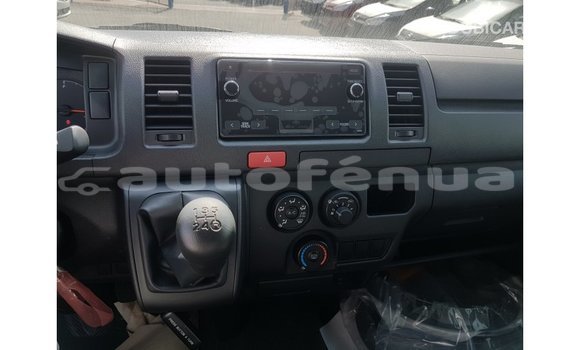 Buy Import Toyota Hiace White Car in Import - Dubai in Marquesas Buy Import Toyota Hiace White Car in Import - Dubai in Marquesas