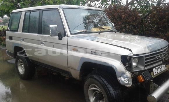 Buy Used Toyota Land Cruiser Other Car in Faaite in Tuamotu