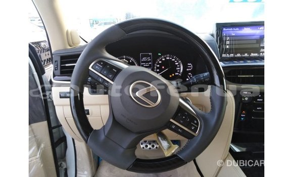 Acheter Import Voiture Lexus LX Blanc à Import - Dubai, Marquesas Acheter Import Voiture Lexus LX Blanc à Import - Dubai, Marquesas