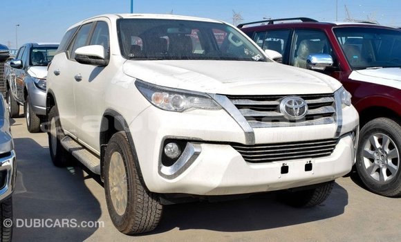 Acheter Import Voiture Toyota Fortuner Blanc à Import - Dubai, Marquesas Acheter Import Voiture Toyota Fortuner Blanc à Import - Dubai, Marquesas
