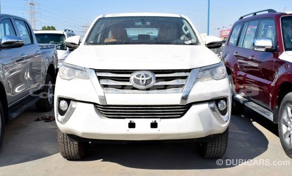 Acheter Import Voiture Toyota Fortuner Blanc à Import - Dubai, Marquesas Acheter Import Voiture Toyota Fortuner Blanc à Import - Dubai, Marquesas