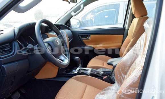 Acheter Import Voiture Toyota Fortuner Blanc à Import - Dubai, Marquesas Acheter Import Voiture Toyota Fortuner Blanc à Import - Dubai, Marquesas