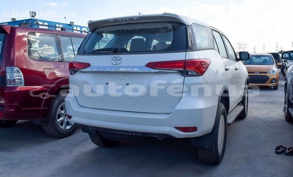 Acheter Import Voiture Toyota Fortuner Blanc à Import - Dubai, Marquesas Acheter Import Voiture Toyota Fortuner Blanc à Import - Dubai, Marquesas