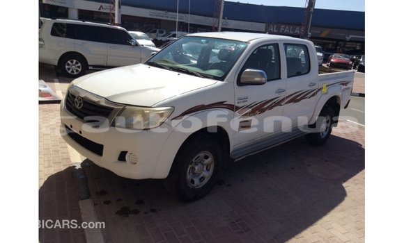 Buy Import Toyota Hilux White Car in Import - Dubai in Marquesas Buy Import Toyota Hilux White Car in Import - Dubai in Marquesas