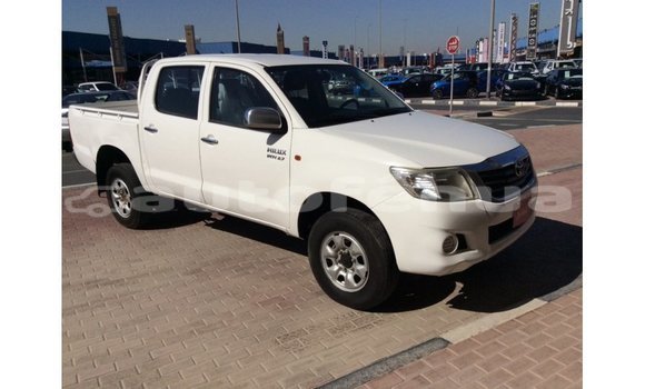 Buy Import Toyota Hilux White Car in Import - Dubai in Marquesas Buy Import Toyota Hilux White Car in Import - Dubai in Marquesas