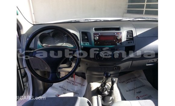 Buy Import Toyota Hilux White Car in Import - Dubai in Marquesas Buy Import Toyota Hilux White Car in Import - Dubai in Marquesas